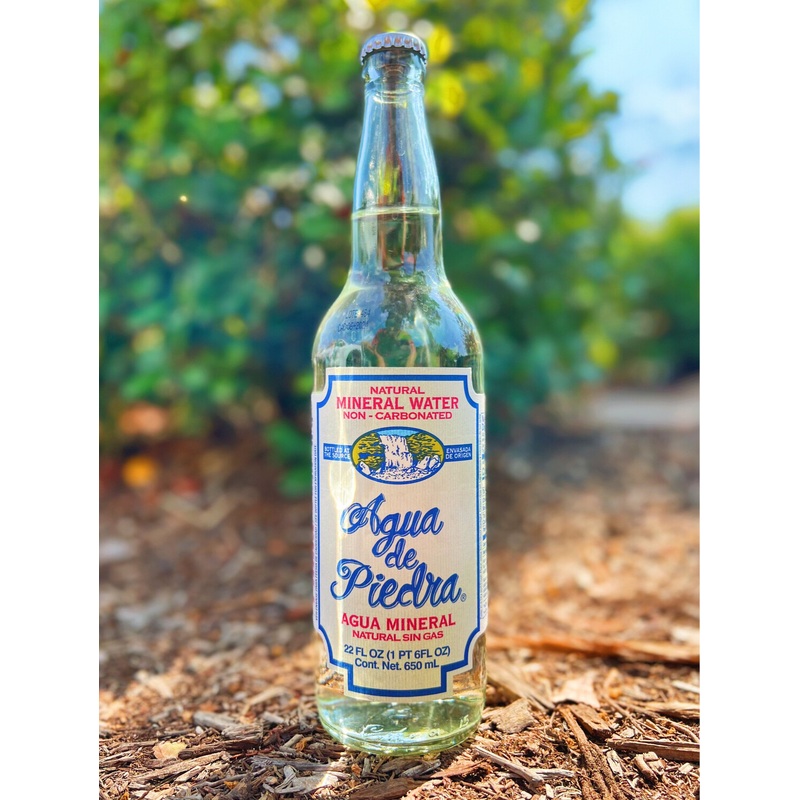 Agua de Piedra Flat Water (22 oz)
