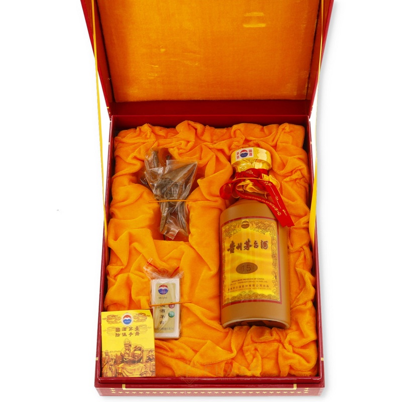 Kweichow Moutai 15 Year Old Baijiu Red & Gold Gift Box 2015 500ml