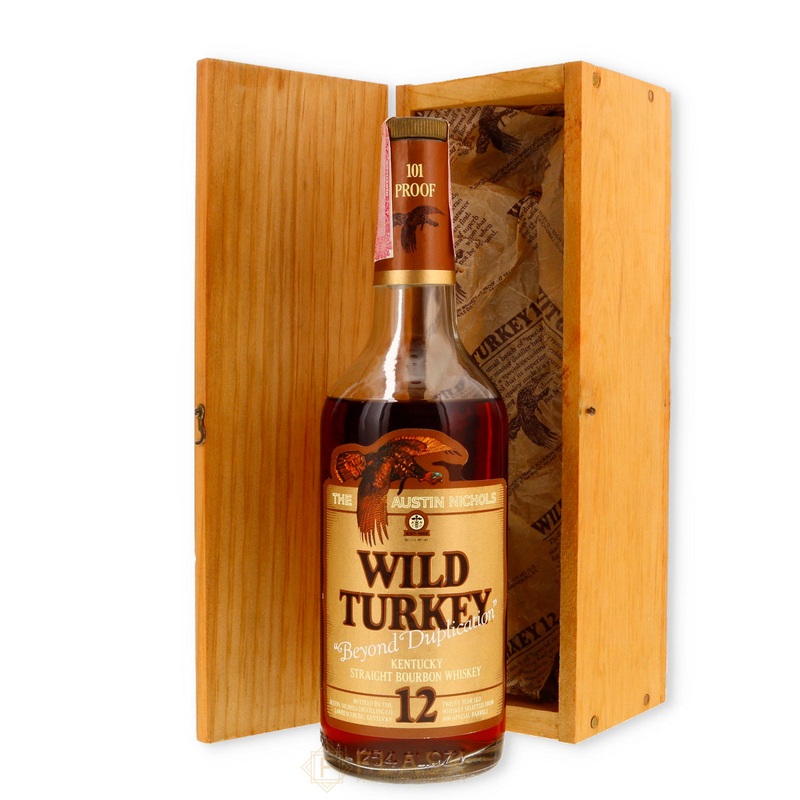 Wild Turkey 12 Year Old Beyond Duplication Bourbon 1982 / Wood Box / Lawrenceburg